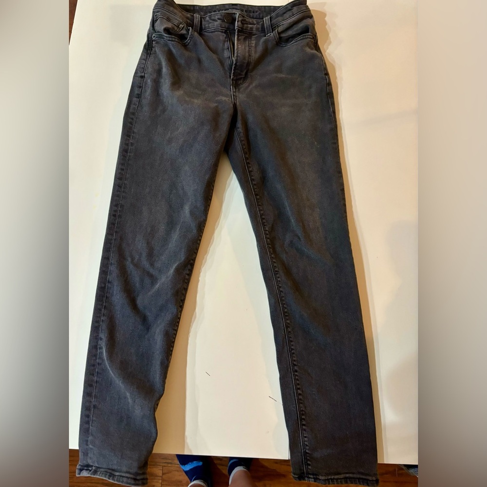 American Eagle Size 2 Gray High-Waisted Skinny Jeans